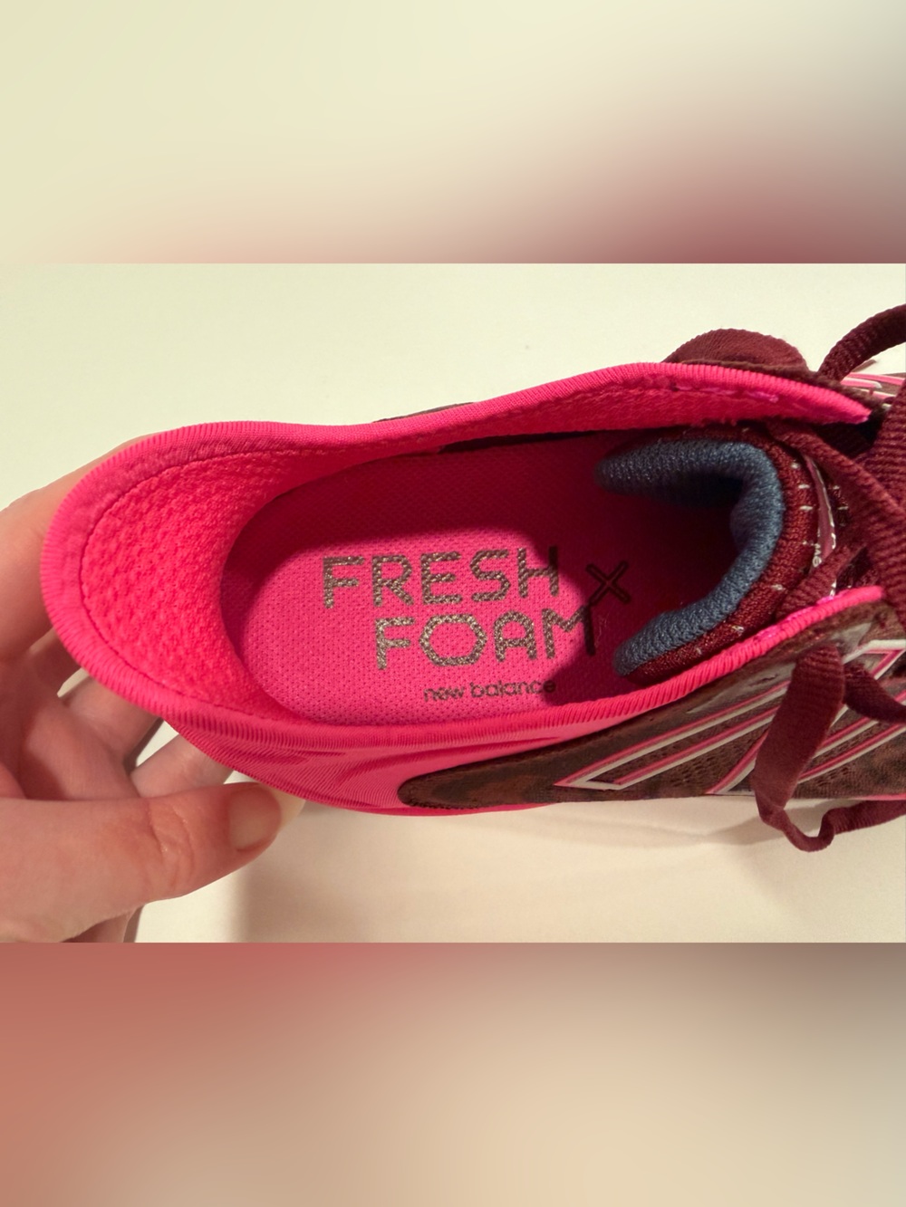 Size 8.5W New Balance Womens Fresh Foam W1080G11 Pink Running Shoes - Picture 11 of 14
